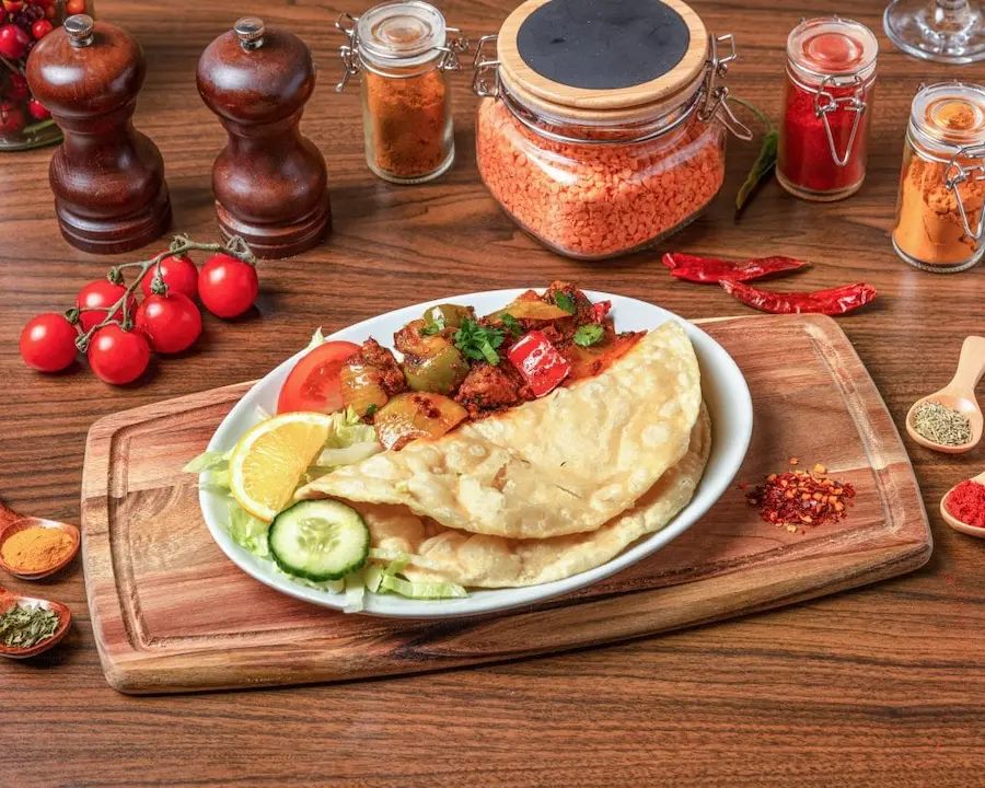tomatos and naan